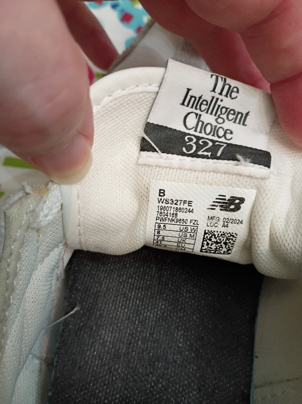 New Balance 327 White & Black Size 9.5 - Picture 6 of 7